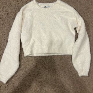 Hollister Cream Crew Neck Sweater